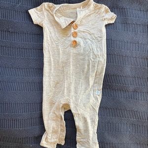 Posh peanut gray newborn onesie. Excellent used condition